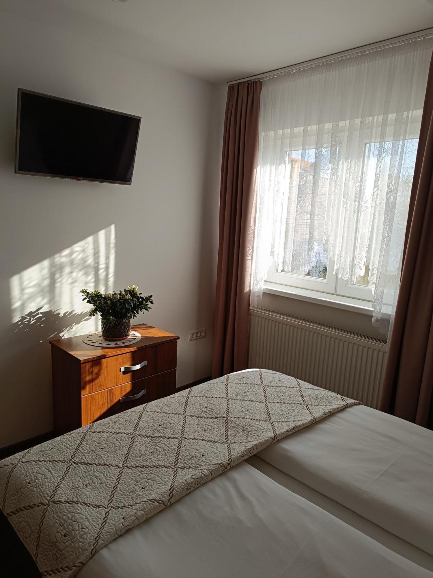 Garsoniera Strada Bucegi Lejlighed Sibiu Eksteriør billede